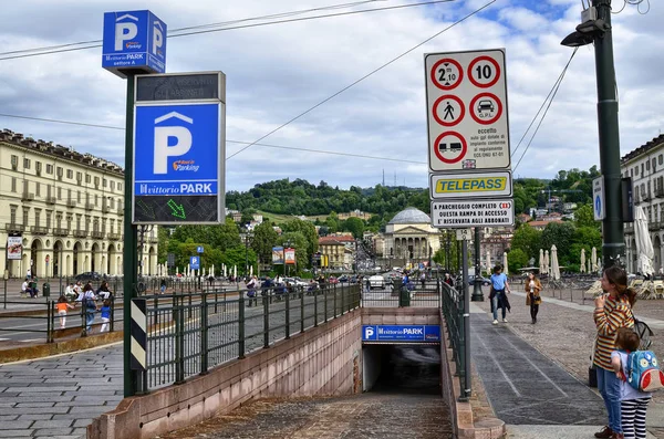 Turim, Piemonte, Itália. Maio de 2019. Piazza vittorio, um dos ma — Fotografia de Stock