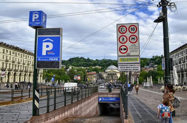 Turim, Piemonte, Itália. Maio de 2019. Piazza vittorio, um dos ma — Fotografia de Stock