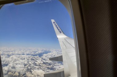  Londra Stansted havaalanına Ryanair uçuş