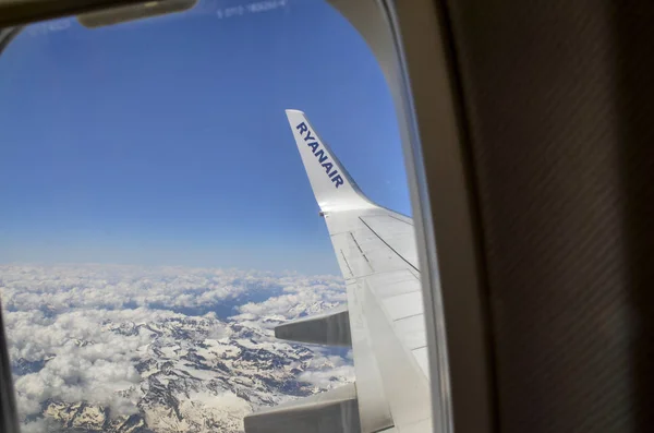 Ryanair flight to London Stansted airport — Stock Photo, Image