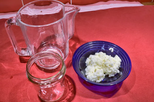 Beredning av mjölk Kefir — Stockfoto