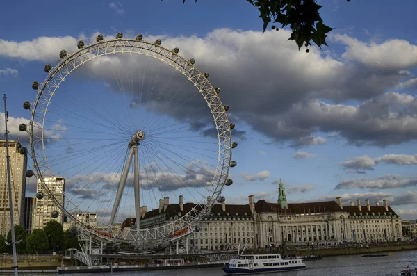 Londyn, Wielka Brytania, 14 2018 czerwca. London Eye o zachodzie słońca — Zdjęcie stockowe