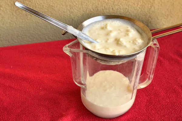 Pouring of the Kefir, — Stock Photo, Image