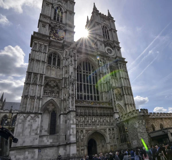 The entrance to the Abbey of Westminster Abbey on the occasion o — Stock Photo, Image