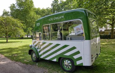 Bir vintage dondurma van 