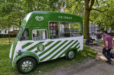 Bir vintage dondurma van 