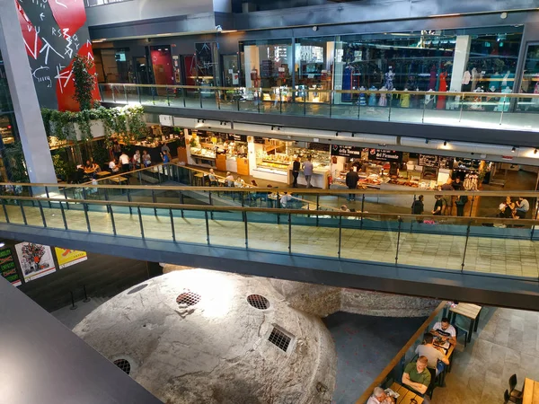 Vista interna del nuevo mercado central de Turín — Foto de Stock