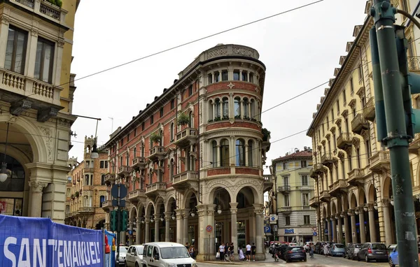 I den historiska stadskärnan, via Pietro Micca — Stockfoto