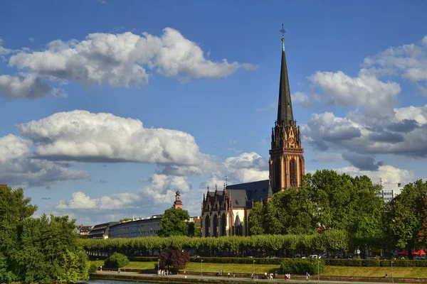 Dreik nigskirche bir evangelist kilisedir — Stok fotoğraf