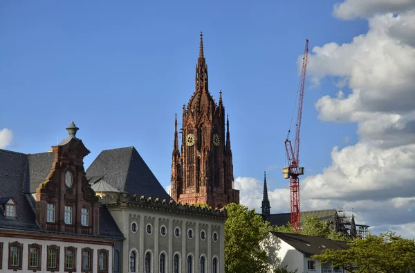 Frankfurt am Main, Alemania, agosto de 2019. La catedral. — Foto de Stock