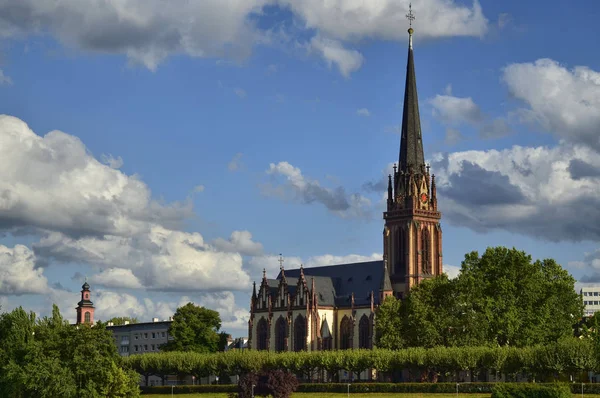 El Dreik jalá nigskirche es una iglesia evangelista — Foto de Stock