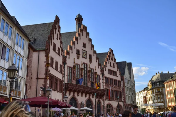 Das Römer ist das historische Rathaus — Stockfoto