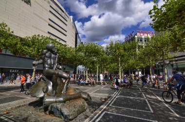 Zeil, sosyal hayatın gerçekleştiği kurs.