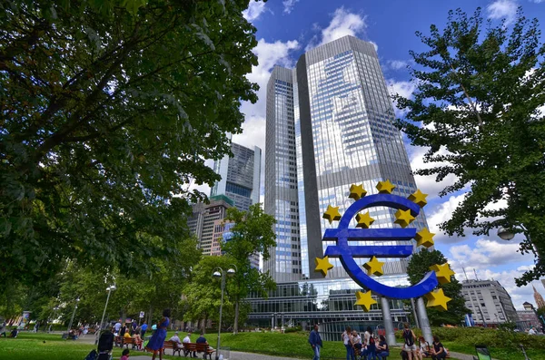 O símbolo azul do euro — Fotografia de Stock