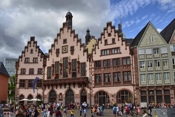 Frankfurt am Main, Alemania, agosto de 2019. El operador de R —  Fotos de Stock