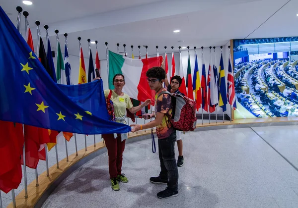 Bruselas Bélgica Agosto 2019 Sede Del Parlamento Europeo Las Banderas — Foto de Stock