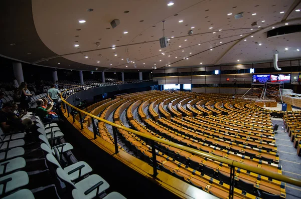 Bruselas Bélgica Agosto 2019 Placa Informativa Con Todas Las Lenguas — Foto de Stock