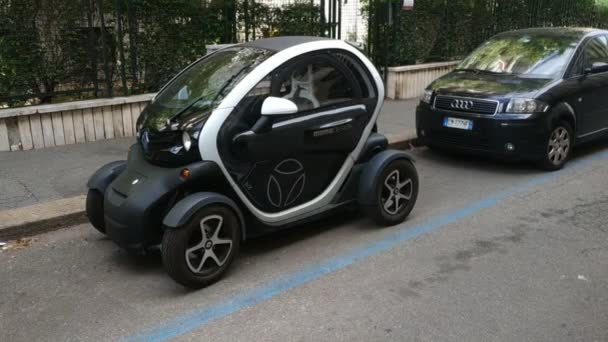 Turin Piedmont Italia Mei 2019 Pusat Sejarah Renault Twizy Kepadatan — Stok Video