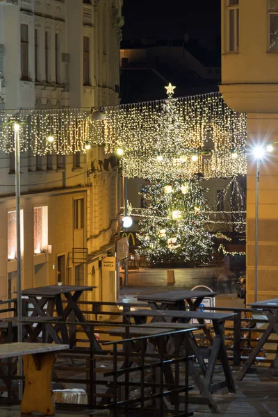 Brno Tschechische Rebellion Dezember 2017 Der Weihnachtsmarkt Mit Geschmückter Straße — Stockfoto