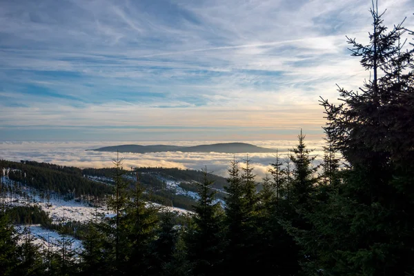 Dolni Morava Slamnik üzerinden, Dolni Morava, Çek Kazakistan, Avrupa yukarıda günbatımı