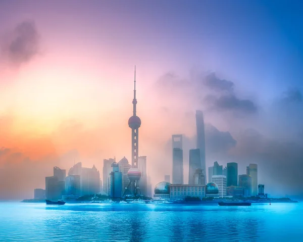 Východ slunce na Šanghajské panorama se sluncem — Stock fotografie