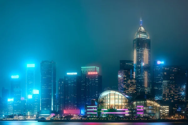 Skyline van Hong Kong in nevel van Kowloon, China — Stockfoto