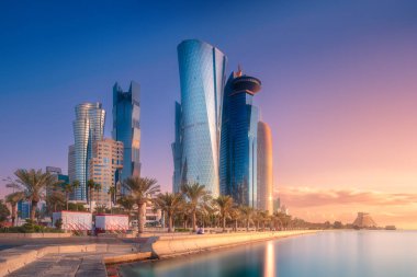 Manzarası Batı Körfezi ve Doha Şehir Merkezi, Katar