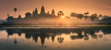 Sunrise görünümü antik tapınak karmaşık Angkor Wat Siem Reap, Kamboçya