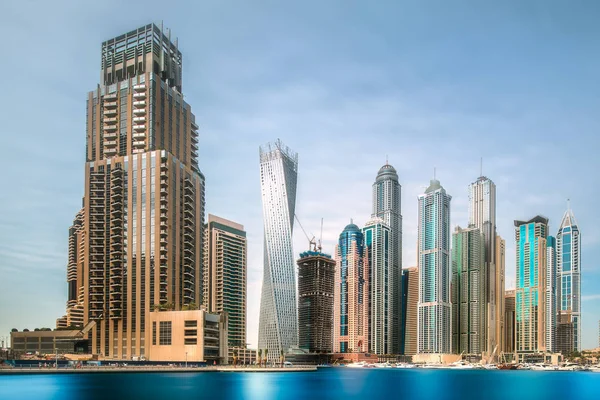 Vista do dia da baía do mar em Dubai Marina, Emirados Árabes Unidos — Fotografia de Stock