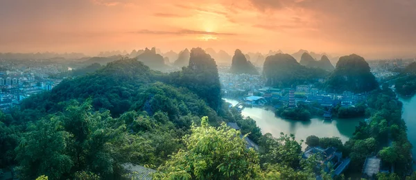 Li Fluss und Karstberge Guilin, Yangshuo — Stockfoto