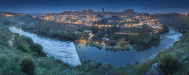 Toledo ve Tagus Nehri 'nin Panorama manzarası, İspanya