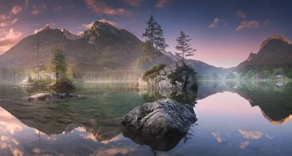 Bavyera Alpleri, Almanya gölde Hintersee görünümünü — Stok fotoğraf