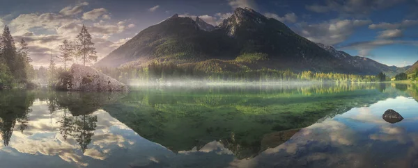 Bavyera Alpleri, Almanya gölde Hintersee görünümünü — Stok fotoğraf