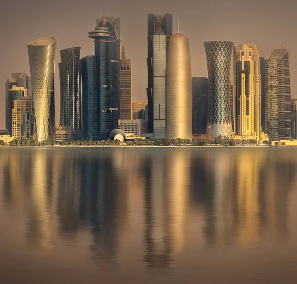 The skyline of West Bay and Doha City, Qatar — Stock Photo, Image