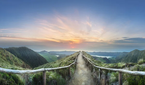 Île de Sao Miguel et lac Ponta Delgada, Açores — Photo