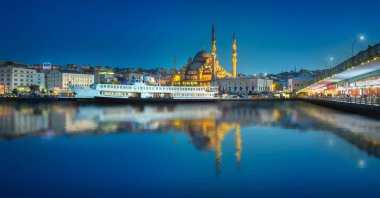 Genel feribot ve eski Istanbul bölgesinde görünümü