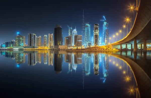 두 바이 비즈니스만의 파노라마 사진 , UAE — 스톡 사진