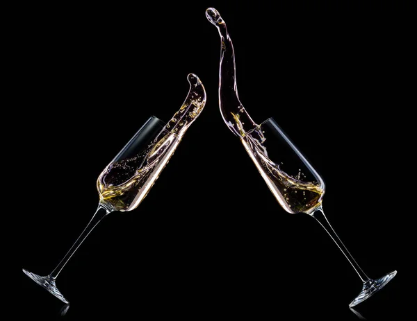 Zestaw luksusowych kieliszków szampana izolowanych na czarnym tle — Zdjęcie stockowe