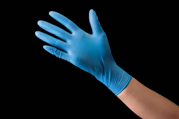 Ręka Lekarza Sterylnych Rękawiczkach Medycznych Pokazuje Dłoń Wyizolowaną Czarnym Tle — Zdjęcie stockowe