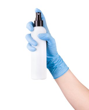 Doktorlar tıbbi eldiven veriyorlar. Beyazlara antibakteriyel sprey sıktılar.