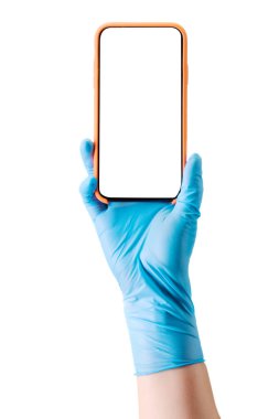 Doktorlar ellerinde telefon tutan tıbbi eldivenleri beyaza sarmışlar.