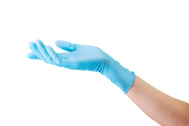 Doktorlar steril tıbbi eldiven veriyorlar. Beyazların üzerinde izole edilmiş bir şey var.