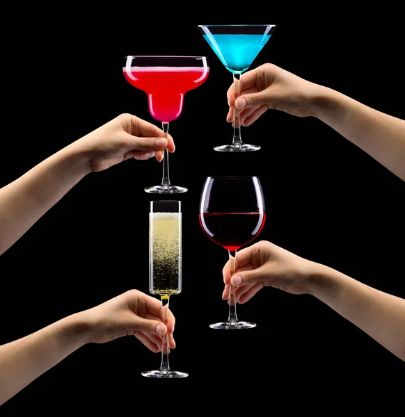 Set Mani Che Tengono Cocktail Isolati Sfondo Nero — Foto Stock