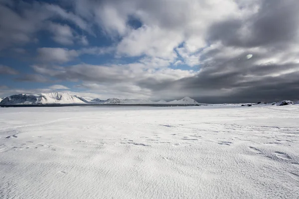 Чудова Картина Крижаного Сніжного Пейзажу — стокове фото