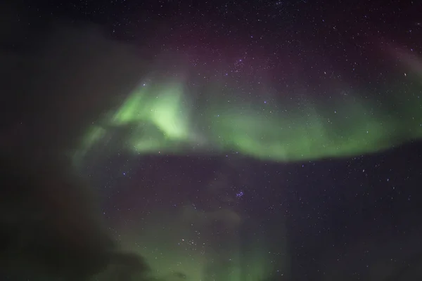 Luces Boreales Sobre Cielo Nocturno Nublado — Foto de Stock