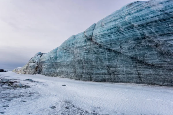 Buz duvarının muhteşem bir resmi.