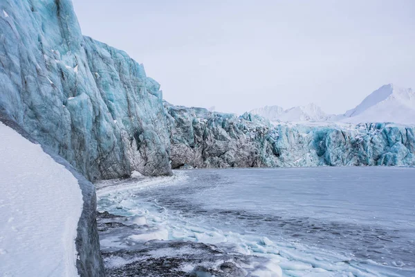 Великолепная Картина Ледяной Стены — стоковое фото