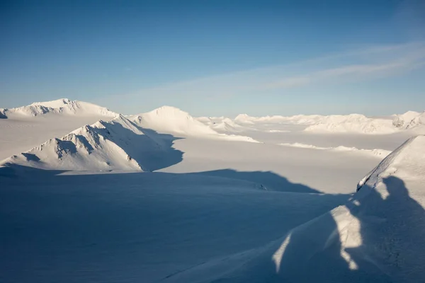 Photo Cold Beautiful Endless Snowy Hills — Stock Photo, Image