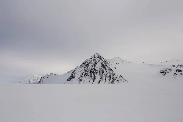 Foto Colinas Nevadas Frías Pero Hermosas Sin Fin —  Fotos de Stock