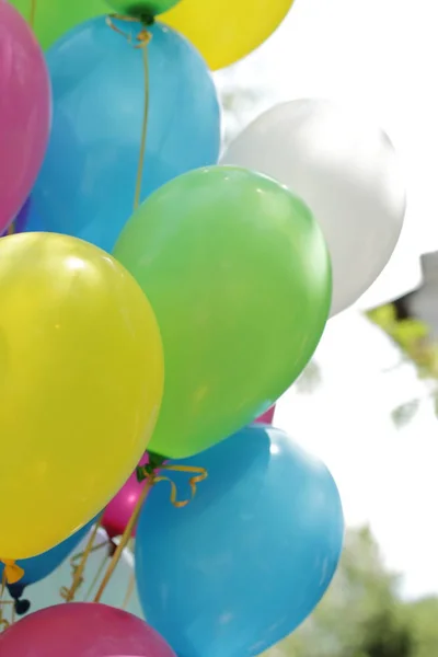 Bunch Yellow Green Blue Balloons — Stock Photo, Image